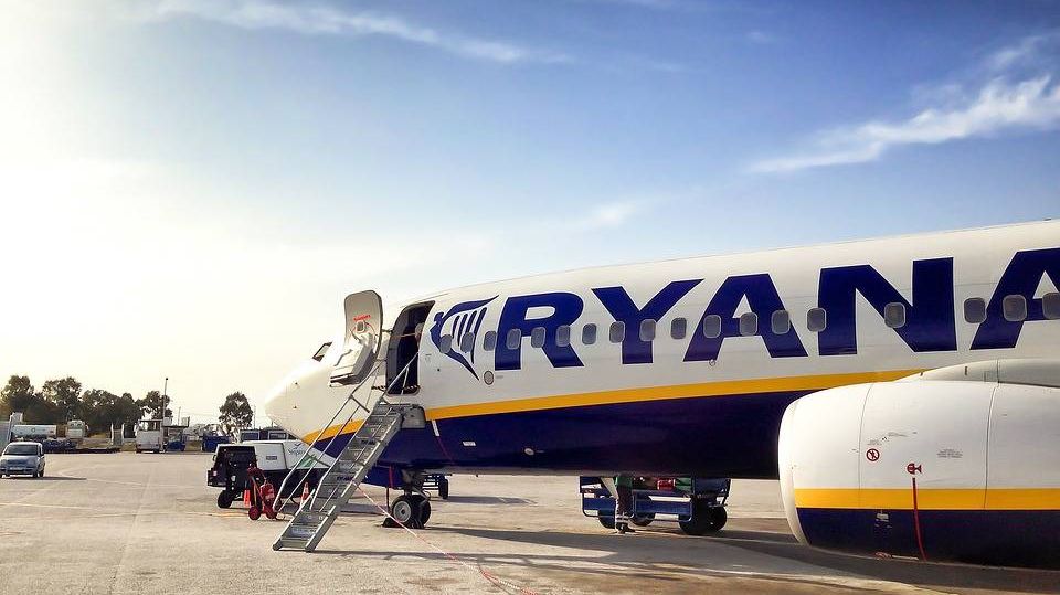 Самолет авиакомпании-лоукостер Ryanair