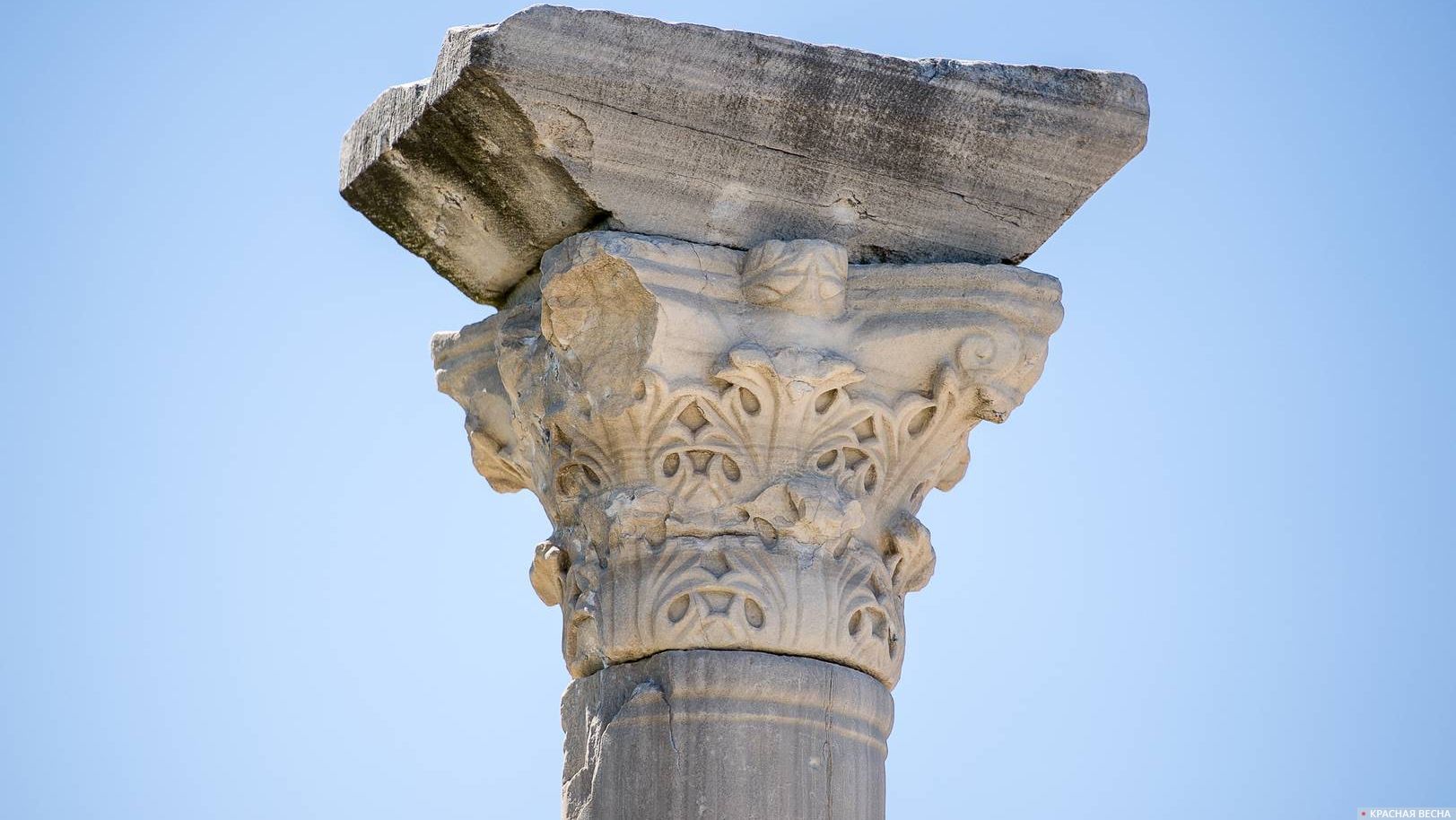 Древнегреческая колонна. Херсонес. Крым