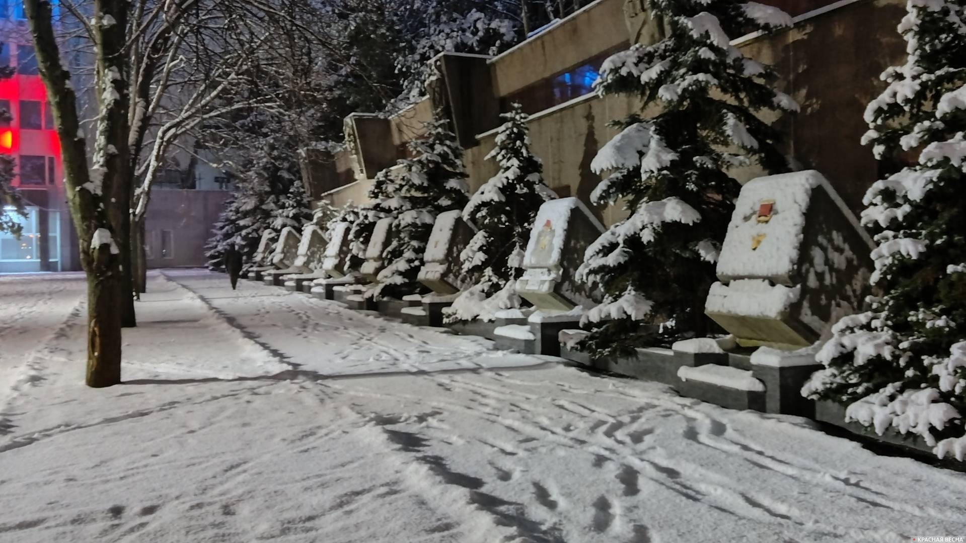 Севастополь зимой. Аллея Городов-героев. Площадь Нахимова