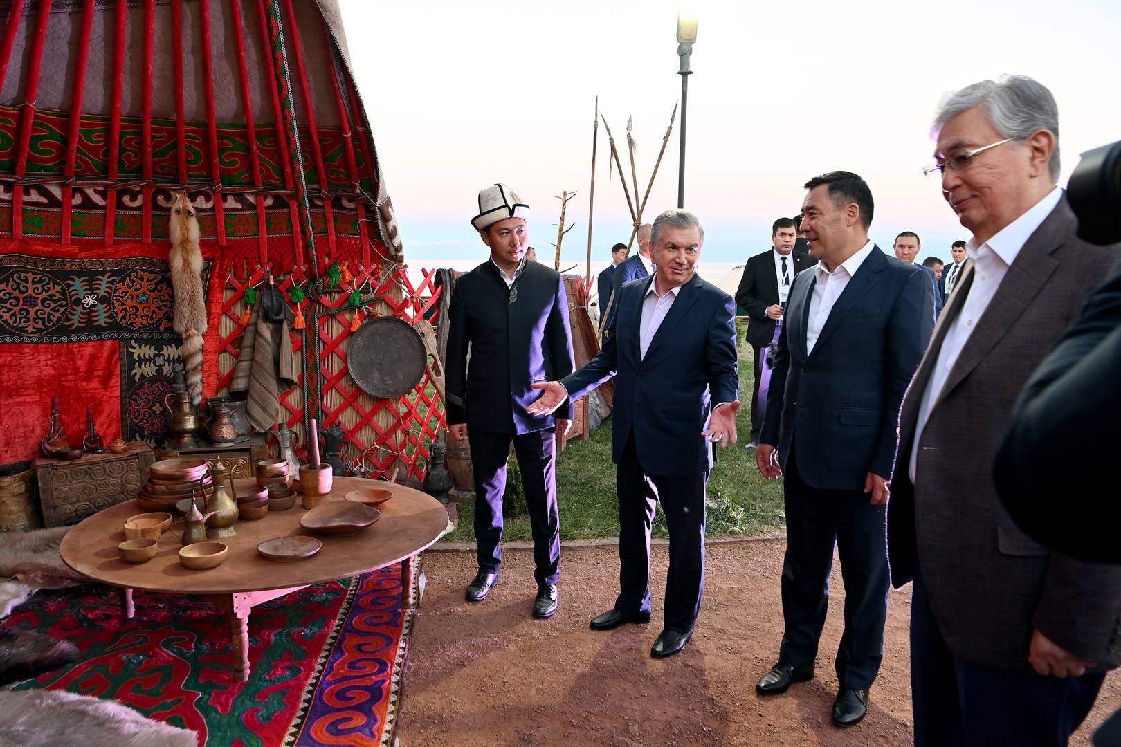 Президенты Узбекистана Шавкат Мирзиёев, Казахстана Касым-Жомарт Токаев и Киргизии Садыр Жапаров