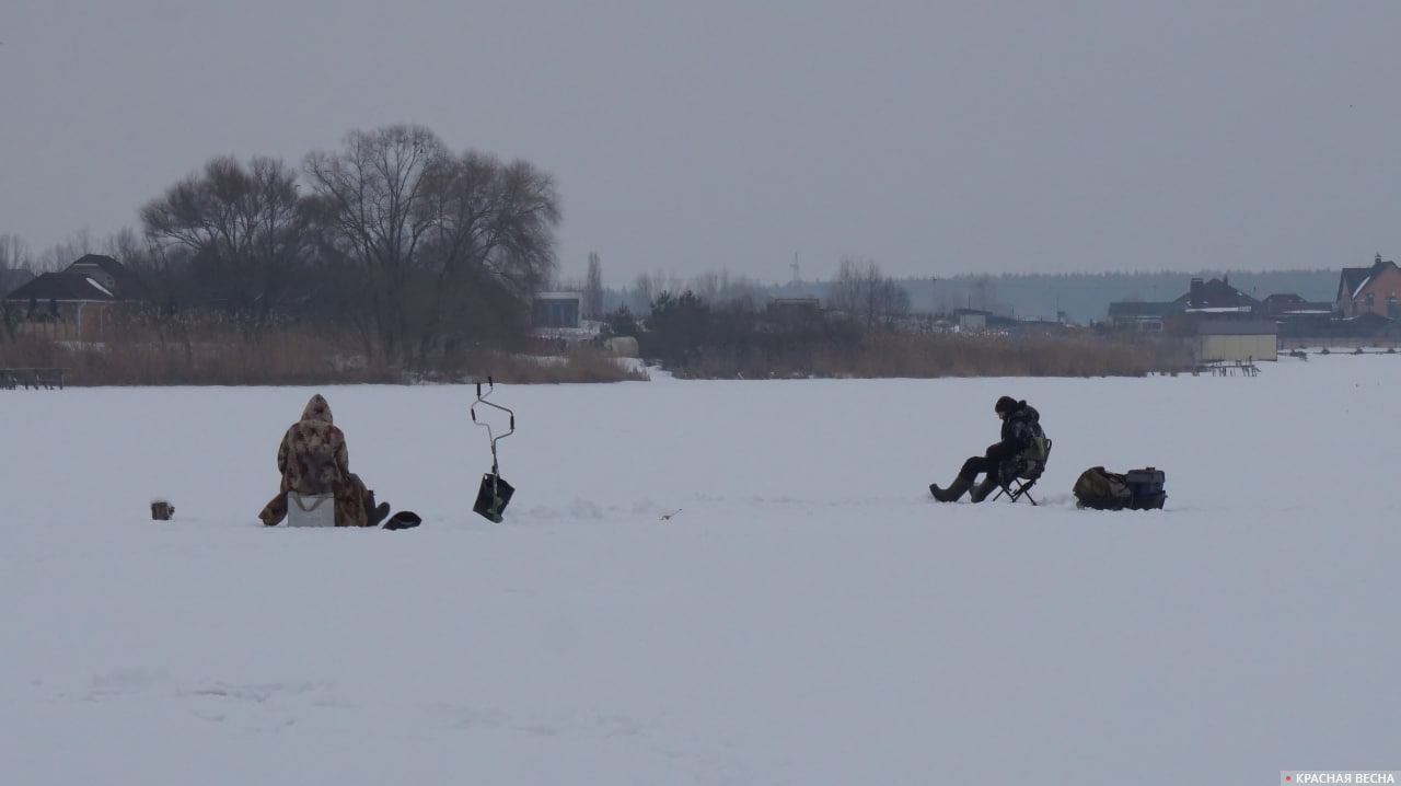 Белгород. Рыбаки на водохранилище