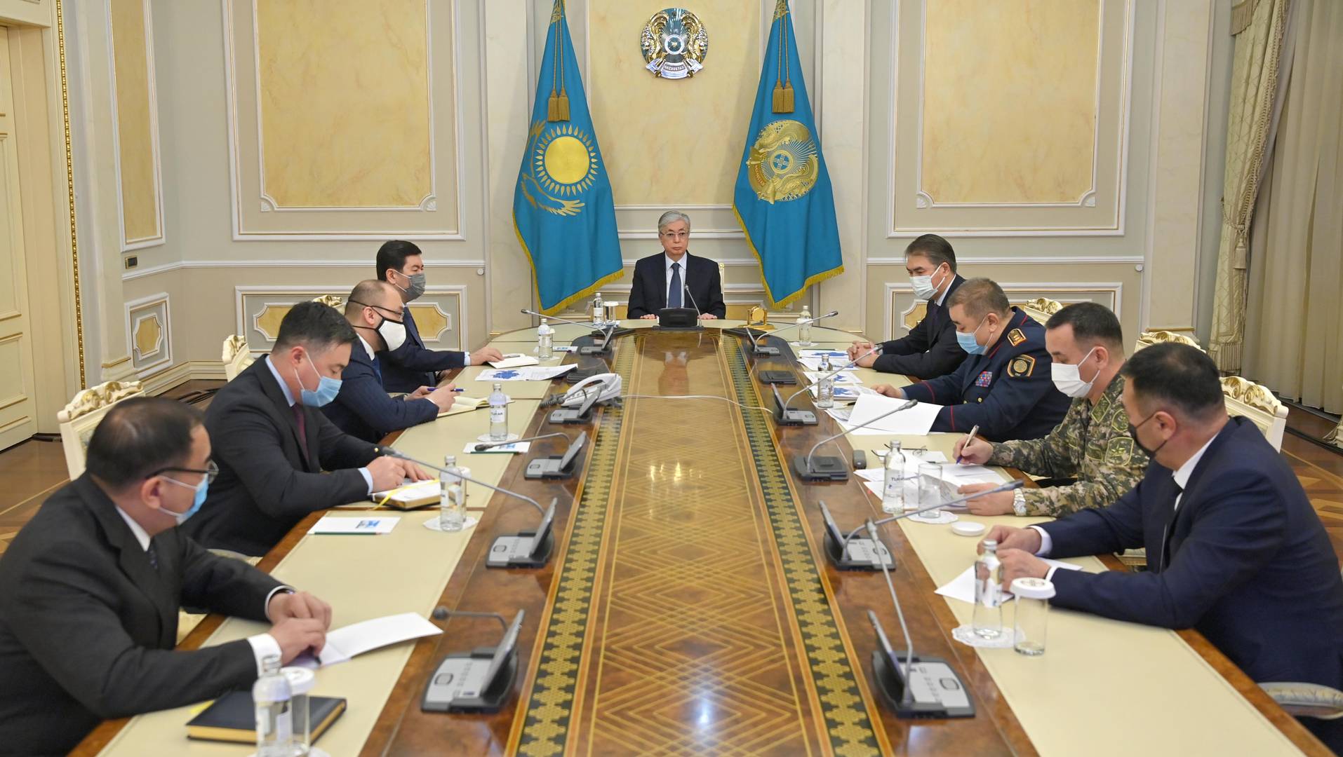 Совещание во главе с президентом Казахстана Касым-Жомартом Токаевым 7 января 2022 года