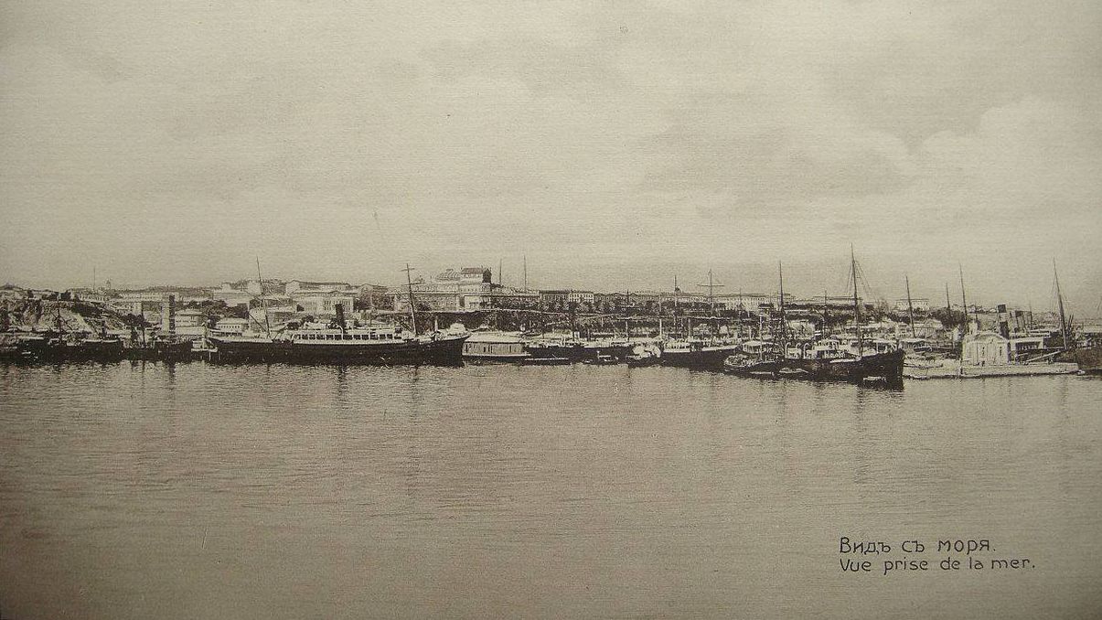 Вид на Одесский порт со стороны моря. Фотография начала XX века