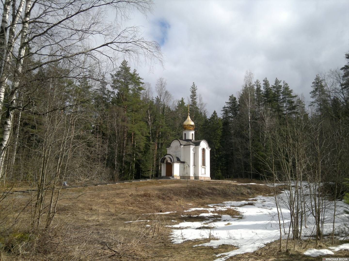 Православный храм на территории музея-заповедника