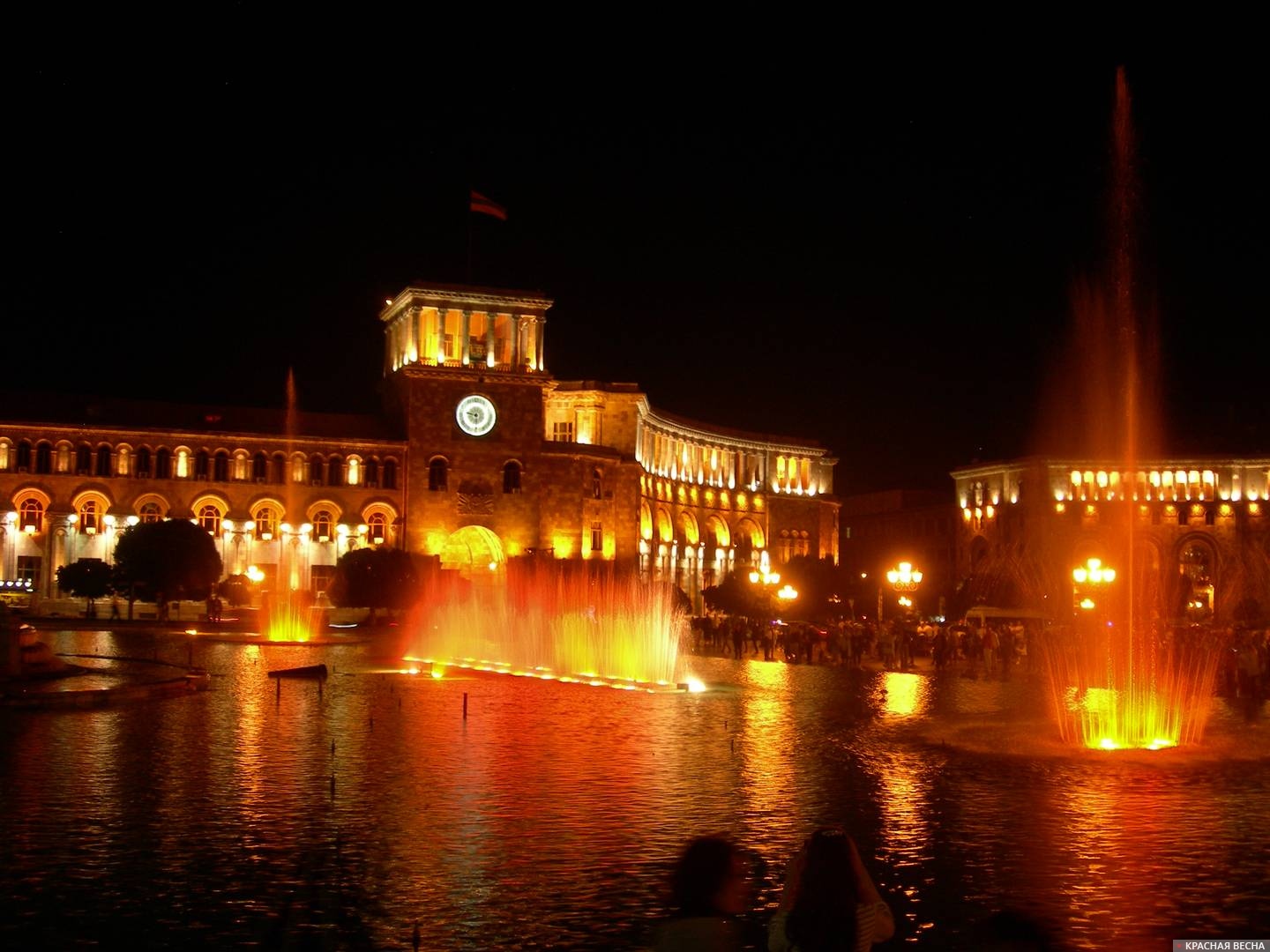 Поющие фонтаны на Площади Республики, Ереван, Армения