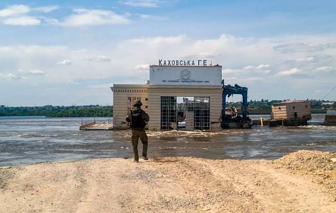 Разрушение Каховской ГЭС