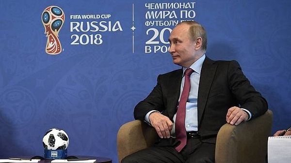 Президент России В. В. Путин на встречи с президентом ФИФА Д. Инфантино