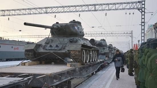 Эшелон с танками Т-34