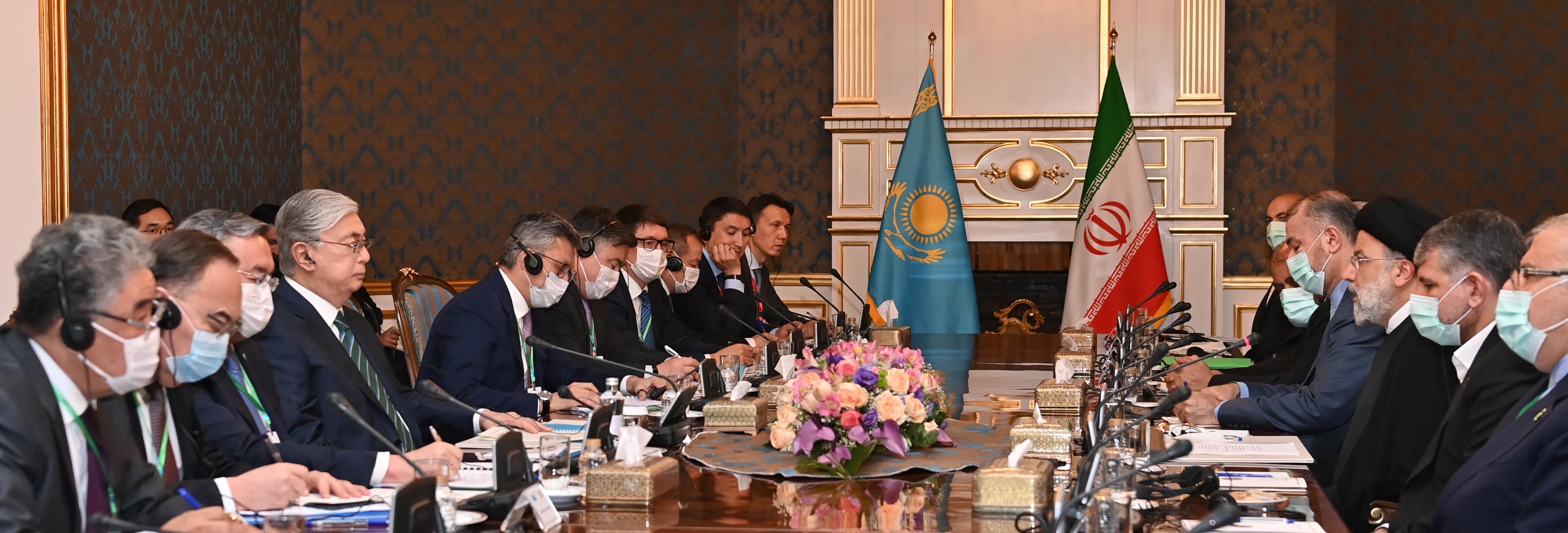 Переговоры президентов Казахстана Касы-Жомарта Токаева и Ирана Ибрахима Раиси