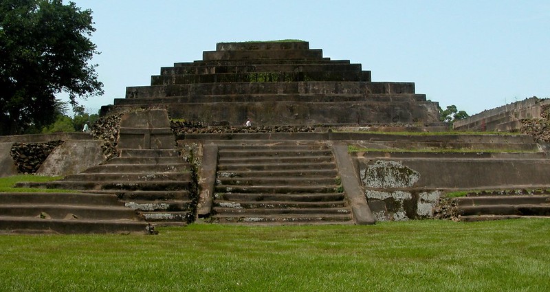 Пирамида Ла Кампана, Сальвадор