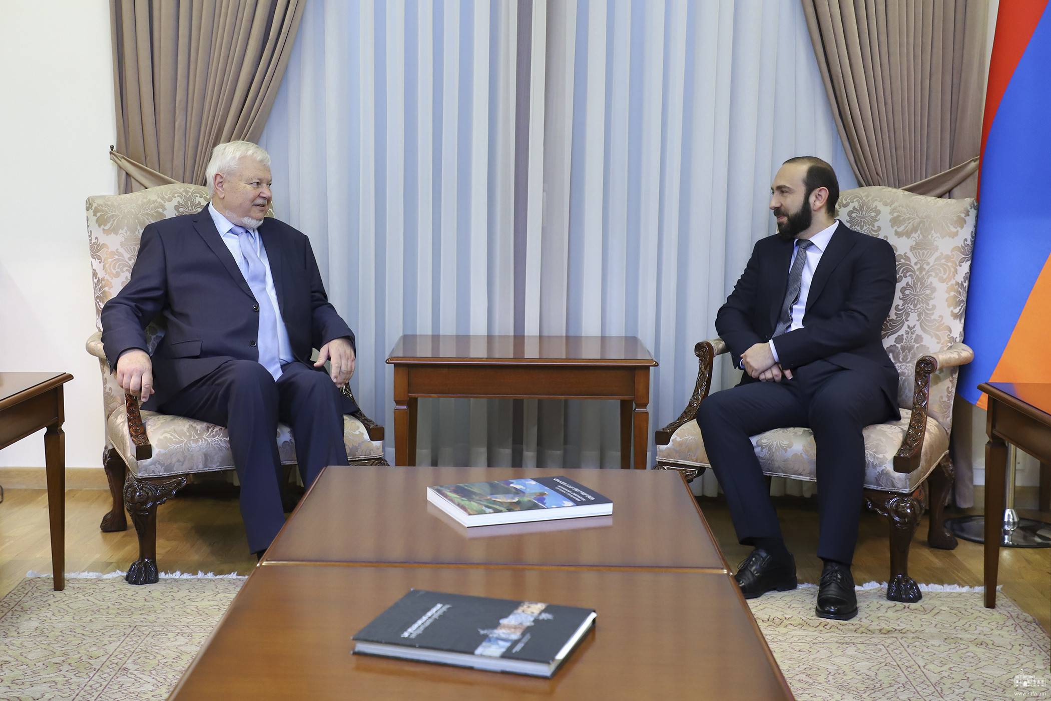личный представитель председателя ОБСЕ Анджей Каспршик и глава МИД Армении Арарат Мирзоян