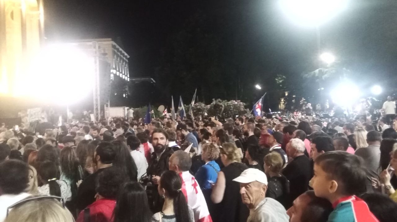 Акция протеста грузинской оппозиции у здания парламента в Тбилиси