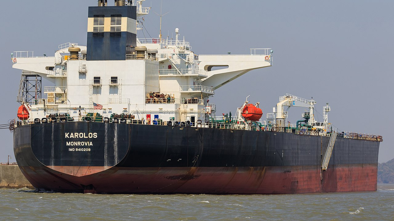 Морской нефтяной танкер