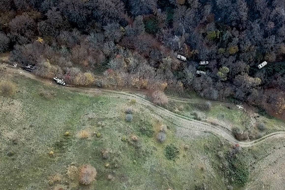Уничтоженная в лесах близ Бердзора военная техника азербайджанских вооруженных сил