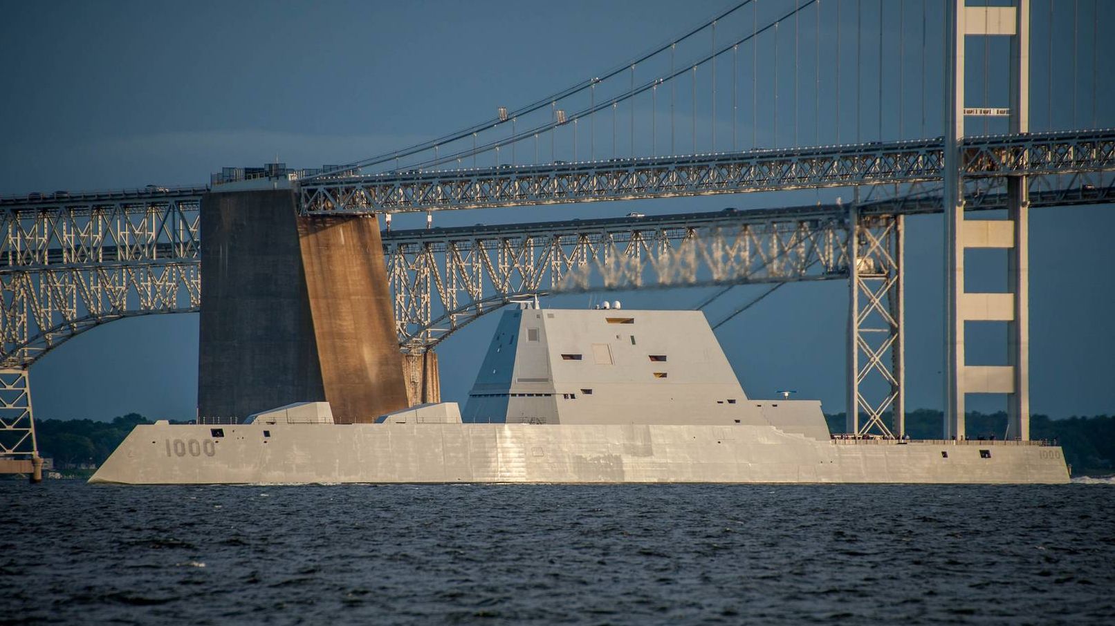 Головной корабль класса USS Zumwalt (DDG-1000)