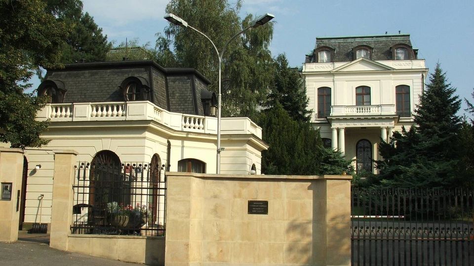 wikimedia.org Посольство России в Праге