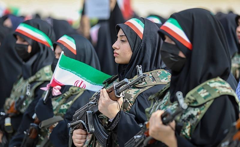 Женский митинг в поддержку Исламской Республики в городе Тебриз (Иран). 2026