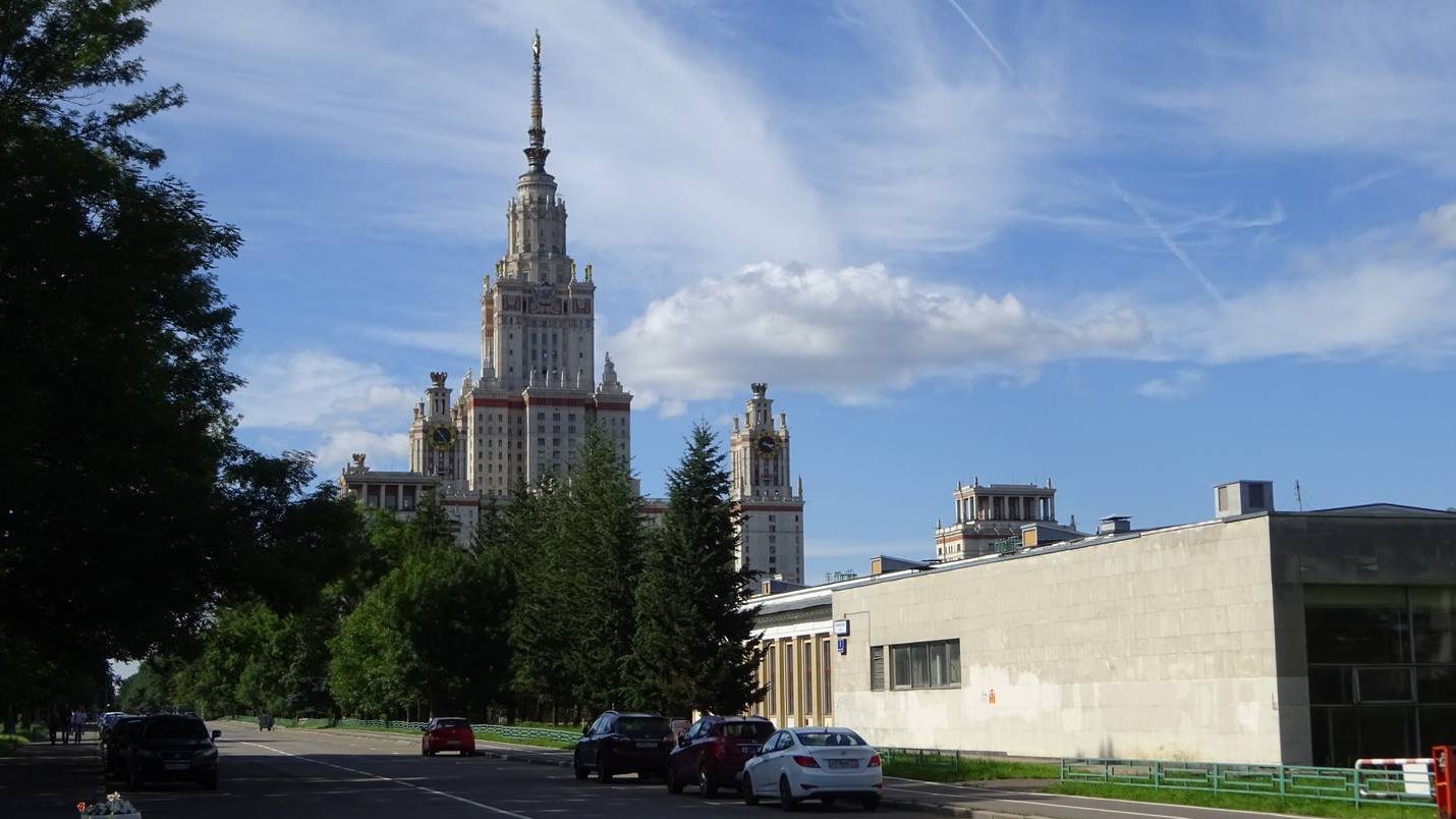 Мгу год постройки. МГУ. МГУ весной. МГУ В Чечне. Научно-технологическая Долина МГУ.