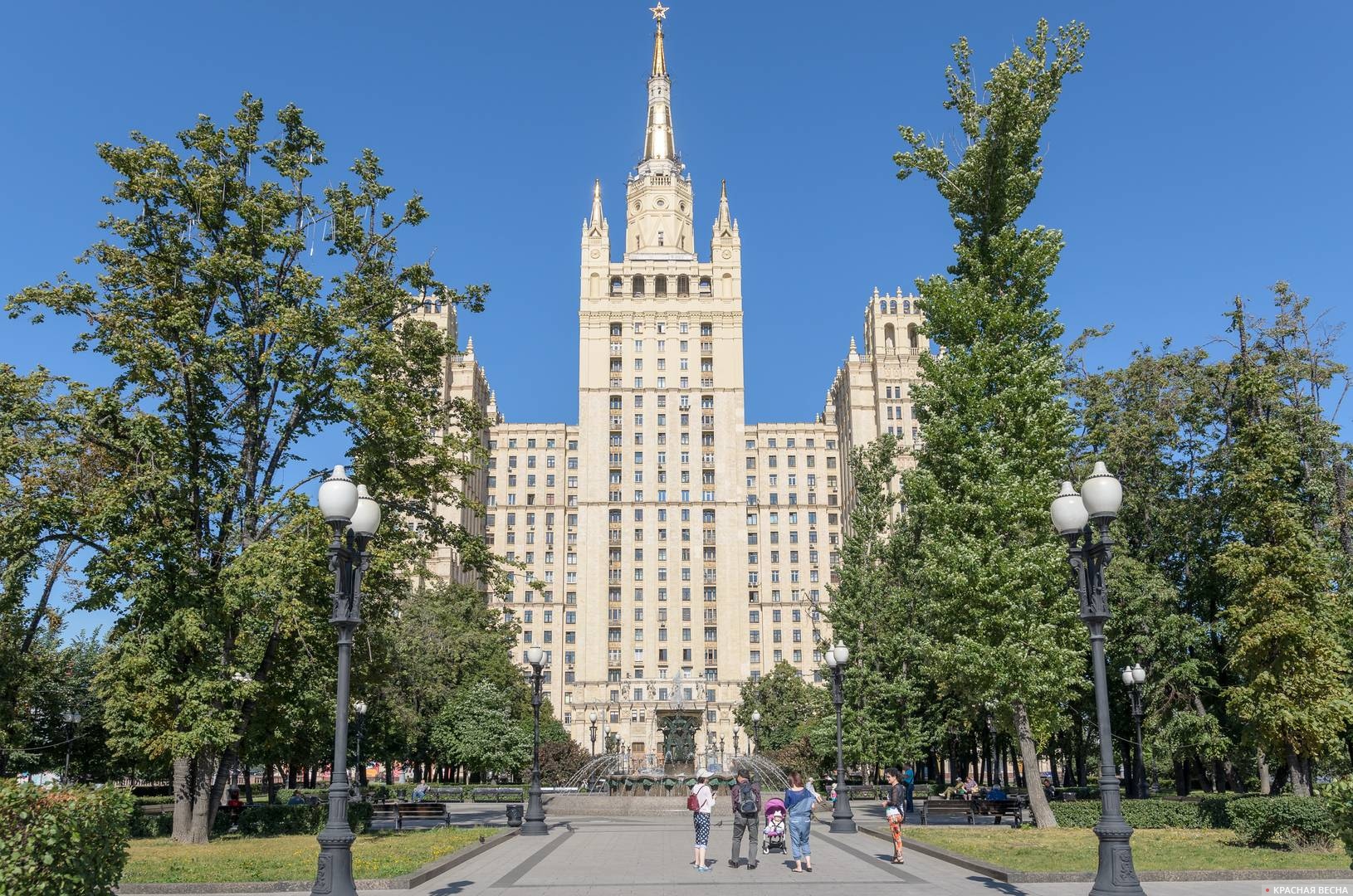 Сталинская высотка на Кудринской (Восстания) площади, Москва