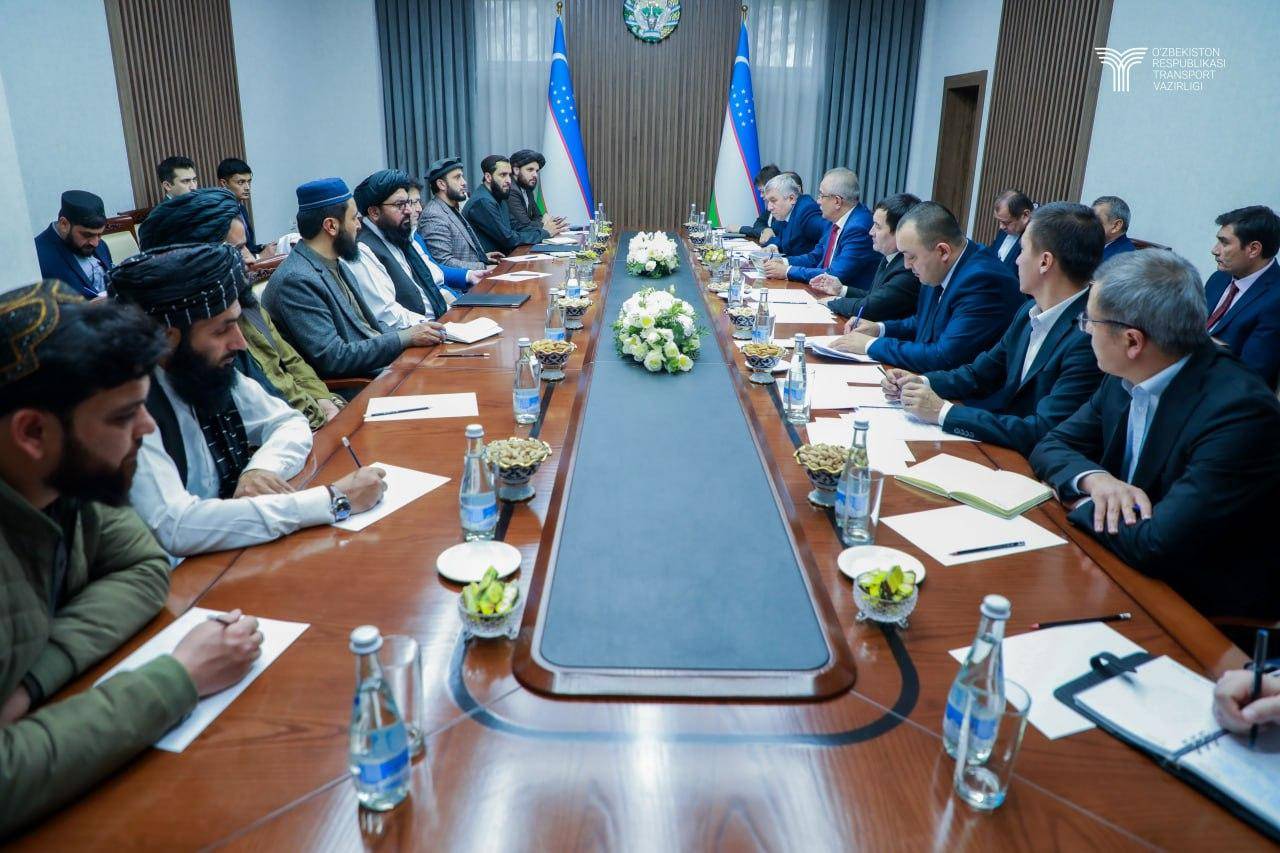 Переговоры с афганской делегацией в минтранспорта Узбекистана