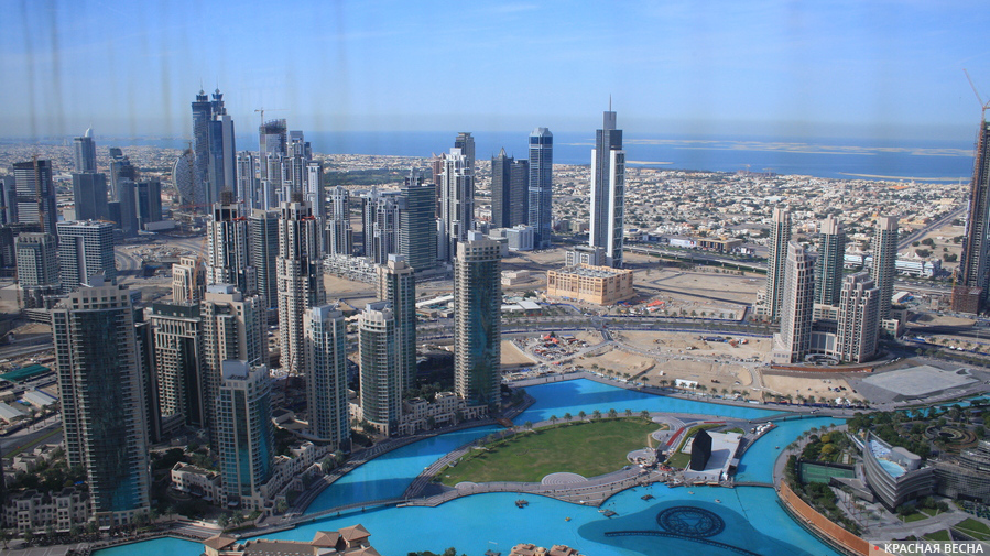Вид на Дубай с высоты. ОАЭ