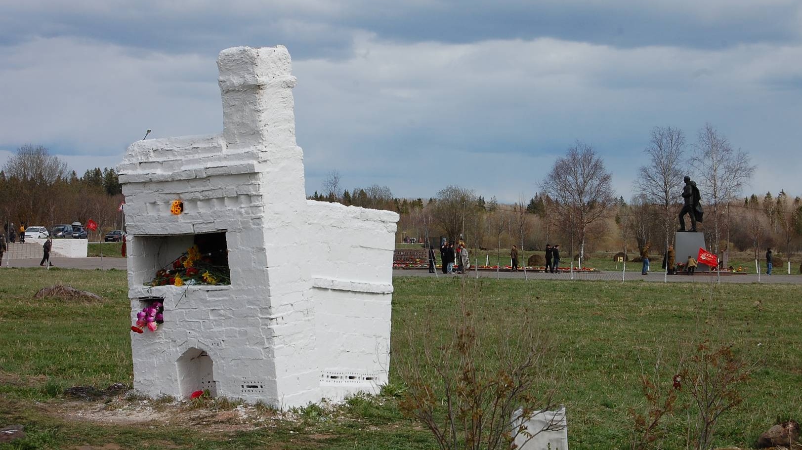 Мемориальный комплекс в деревне Большое Заречье (Волосовский район, Ленинградская область)