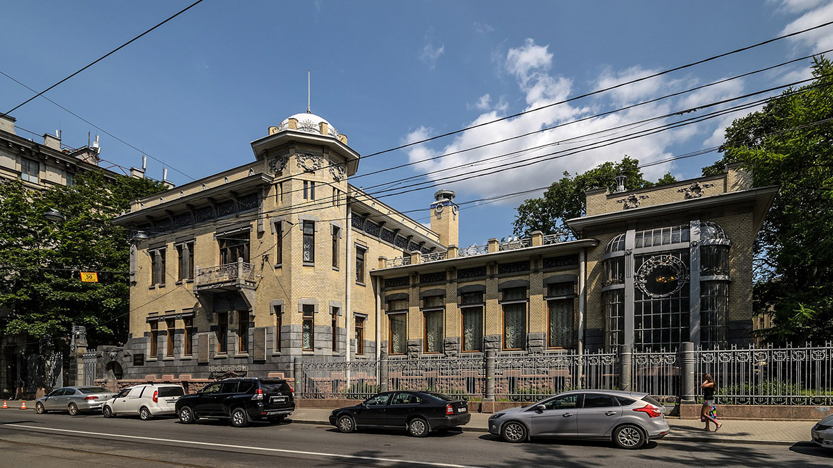 Особняк Матильды Кшесинской в Санкт-Петербурге, в котором расположен Государственный музей политической истории России