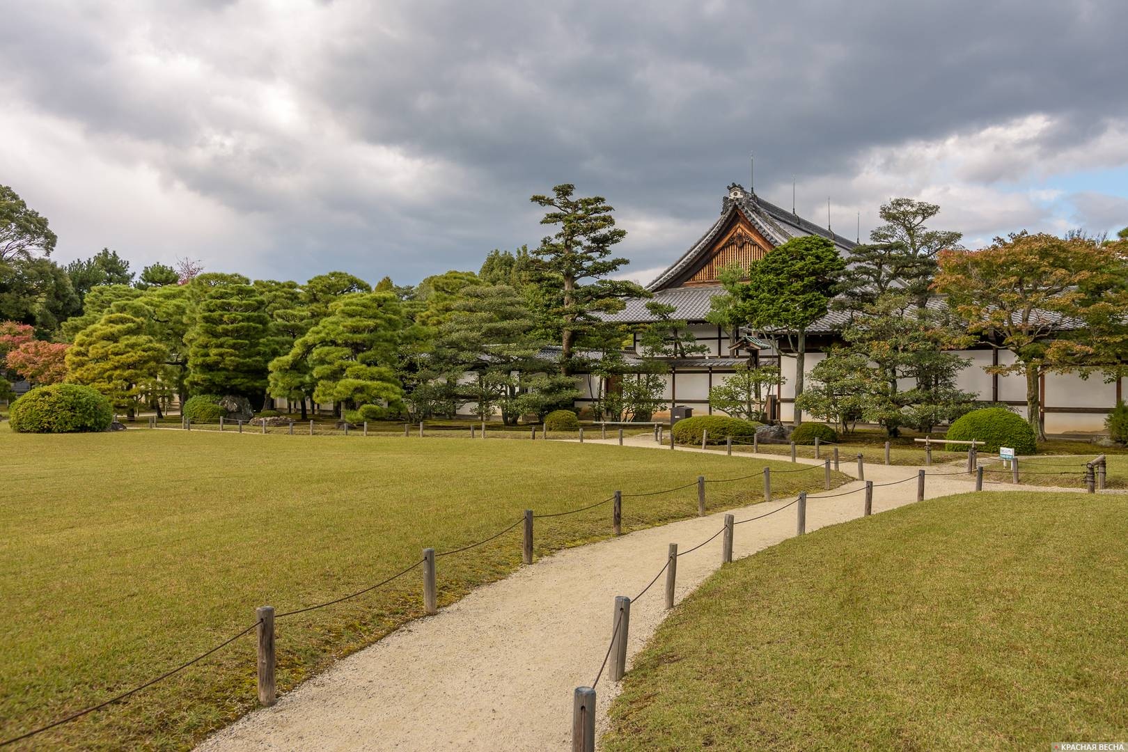 Дворец Хонмару замка Нидзё, Киото, Япония 