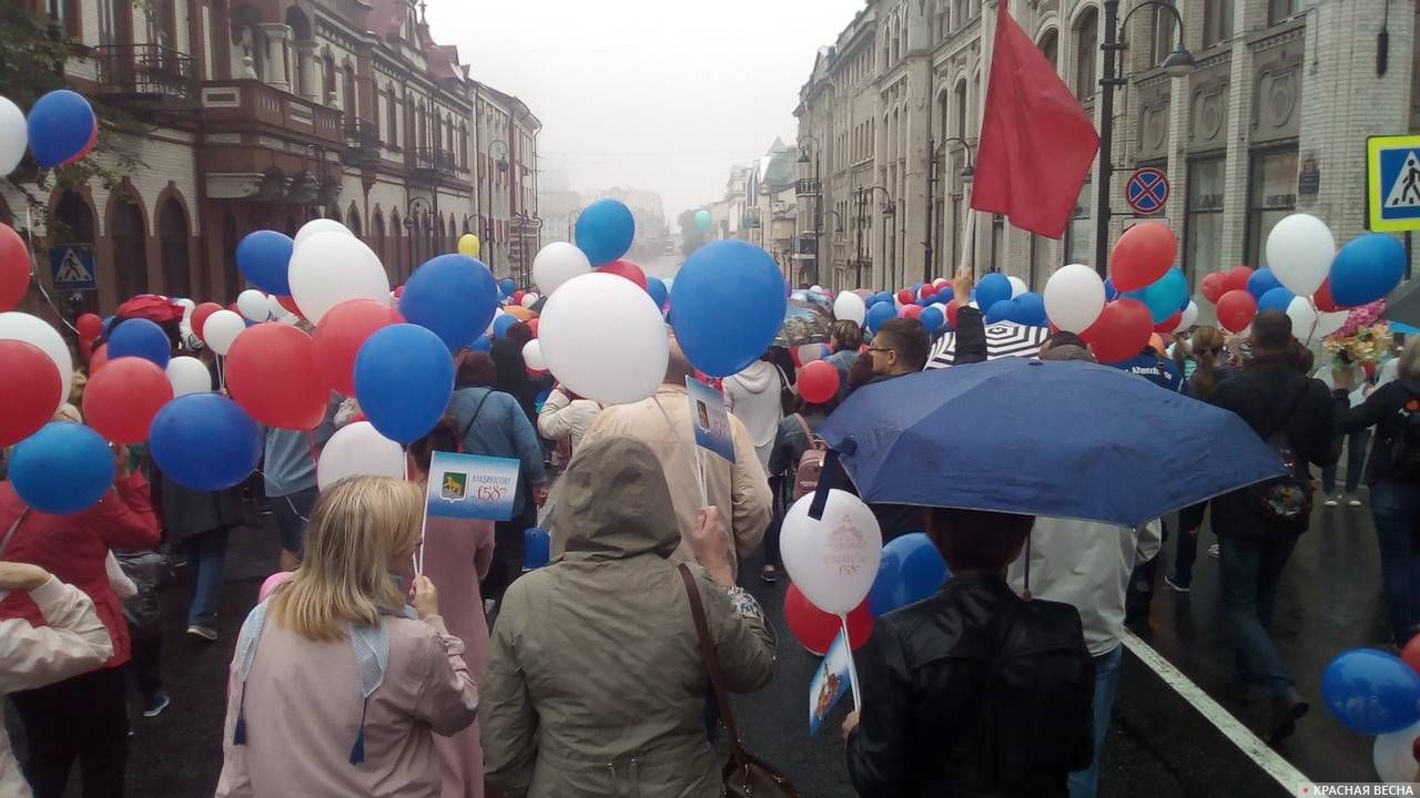 Праздничное шествие на День города во Владивостоке