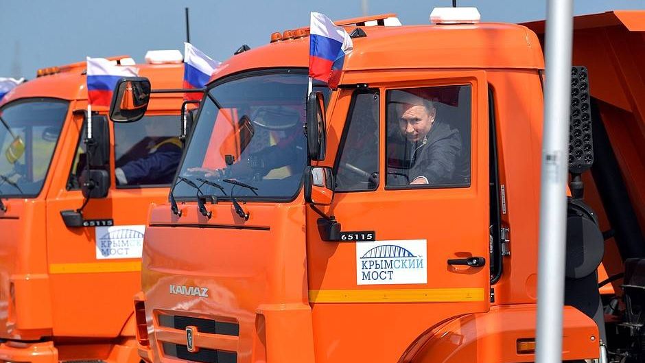Владимир Путин на открытии движения по автодорожной части Крымского моста