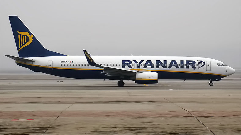 Самолет Ryanair