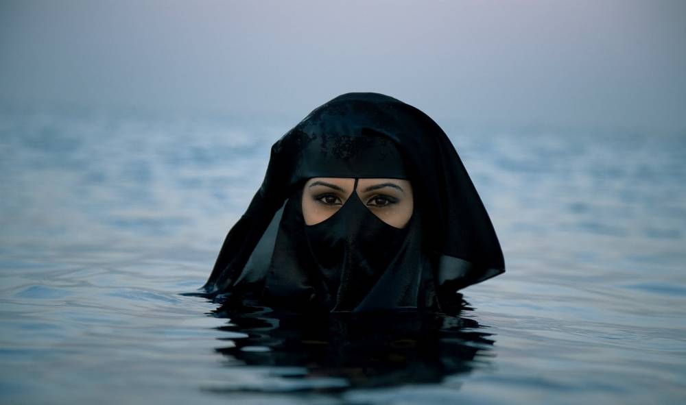 Картинки по запросу "мусульмане в бассейне""