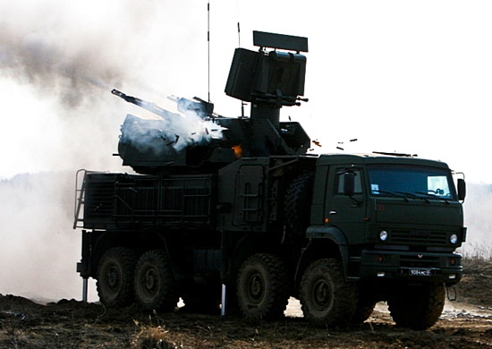 Расчеты самоходных зенитных ракетно-пушечных комплексов «Панцирь-С» выполняют боевые задачи в ходе специальной военной операции