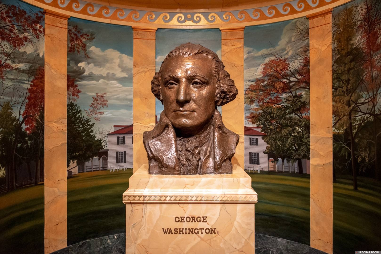 Бюст Джоржа Вашингтона в центральном масонском храме, г. Вашингтон