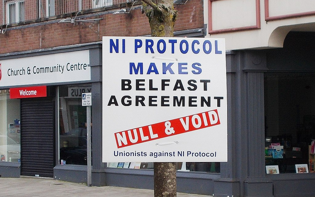Юнионистский плакат против протокола по Северной Ирландии 