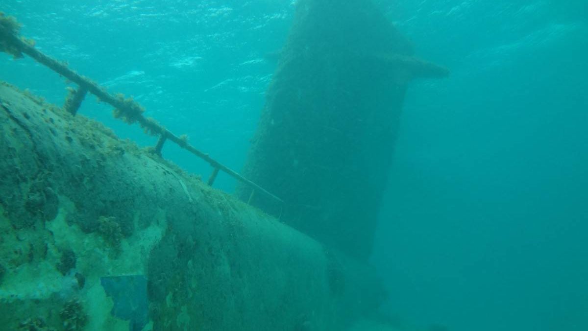 Затонувшая подводная лодка