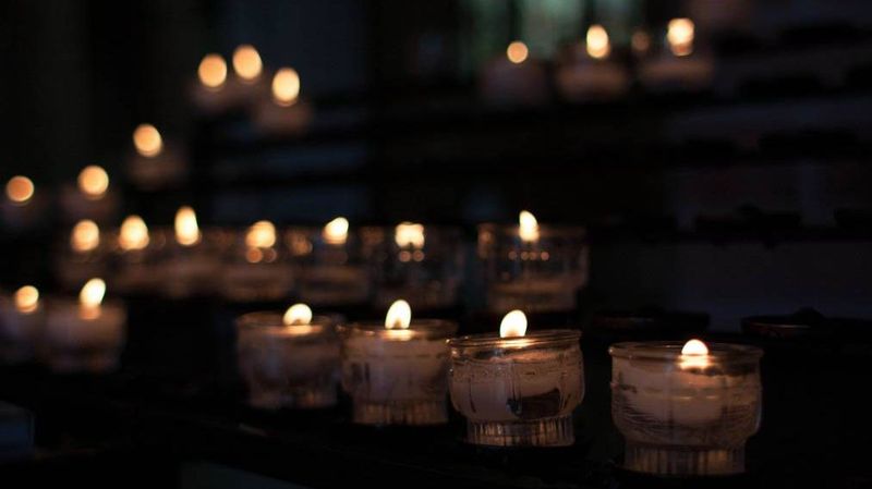 Траурные свечи