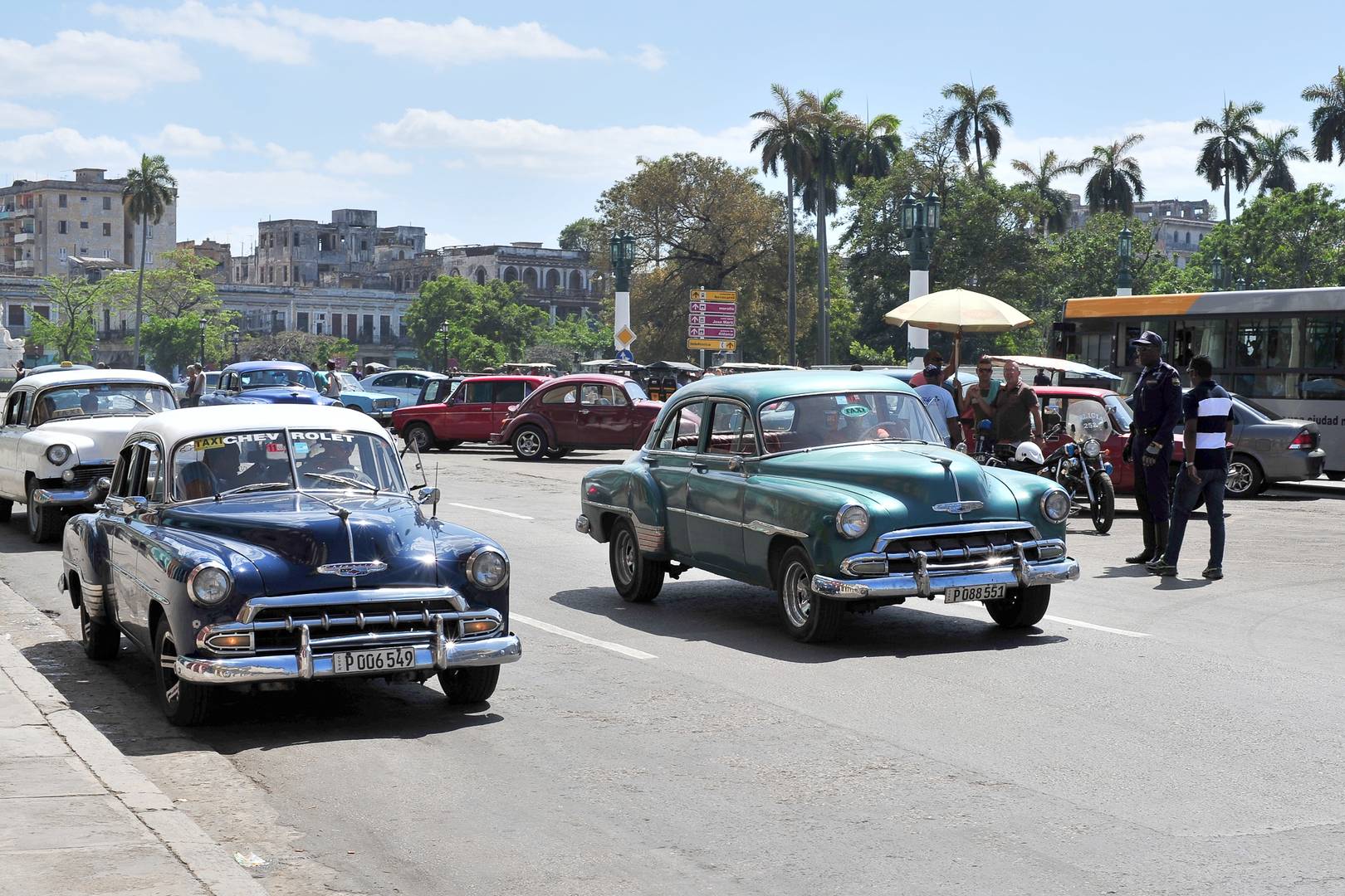 Машины на улицах Гаваны. Куба