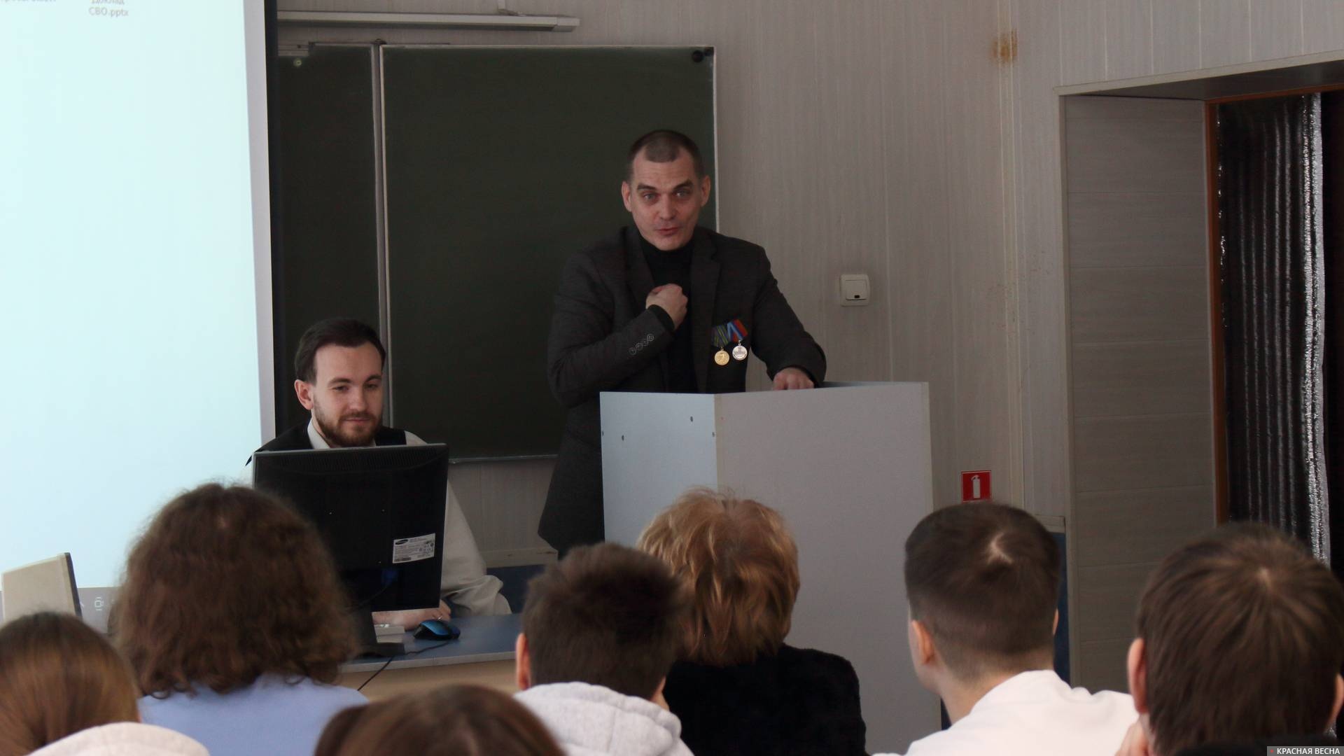 Встреча участника СВО Александра Болдырева с учащимися БИФ КемГУ