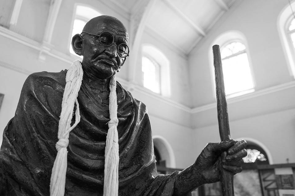 Скульптура Ганди