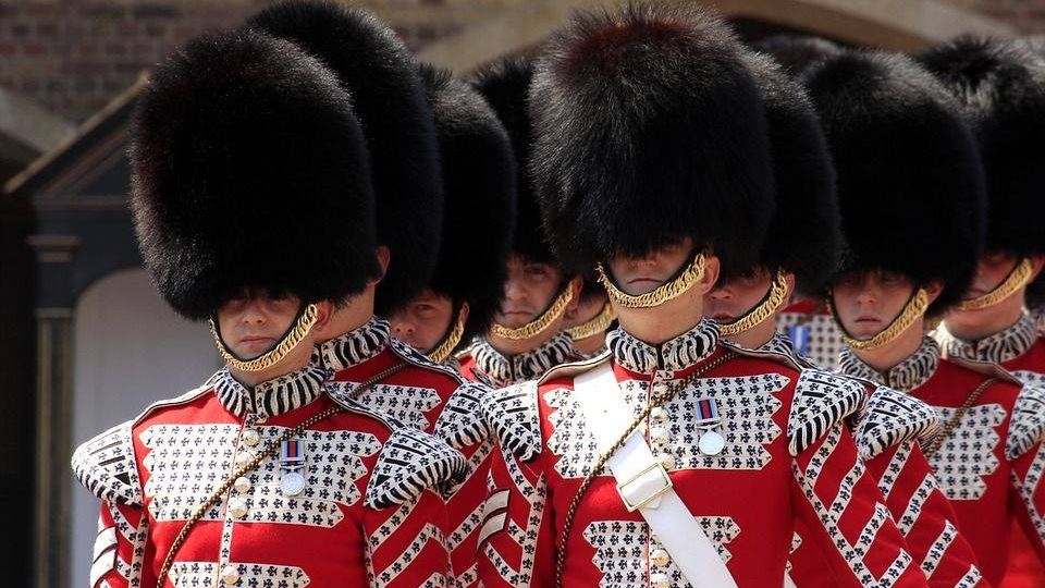 royal guard buckingham palace guards uniform parade training hats london buckingham palace london london london london london