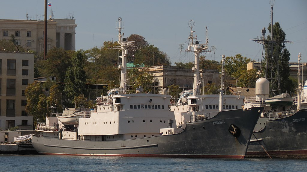 Гидрографическое судно ВМФ России «Кильдин»