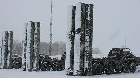 Боевые расчеты ЗРК С-400 Триумф заступили на боевое дежурство
