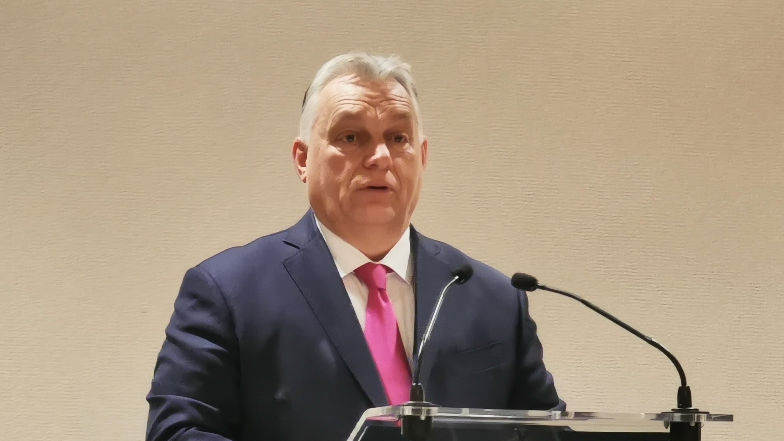 Виктор Орбан