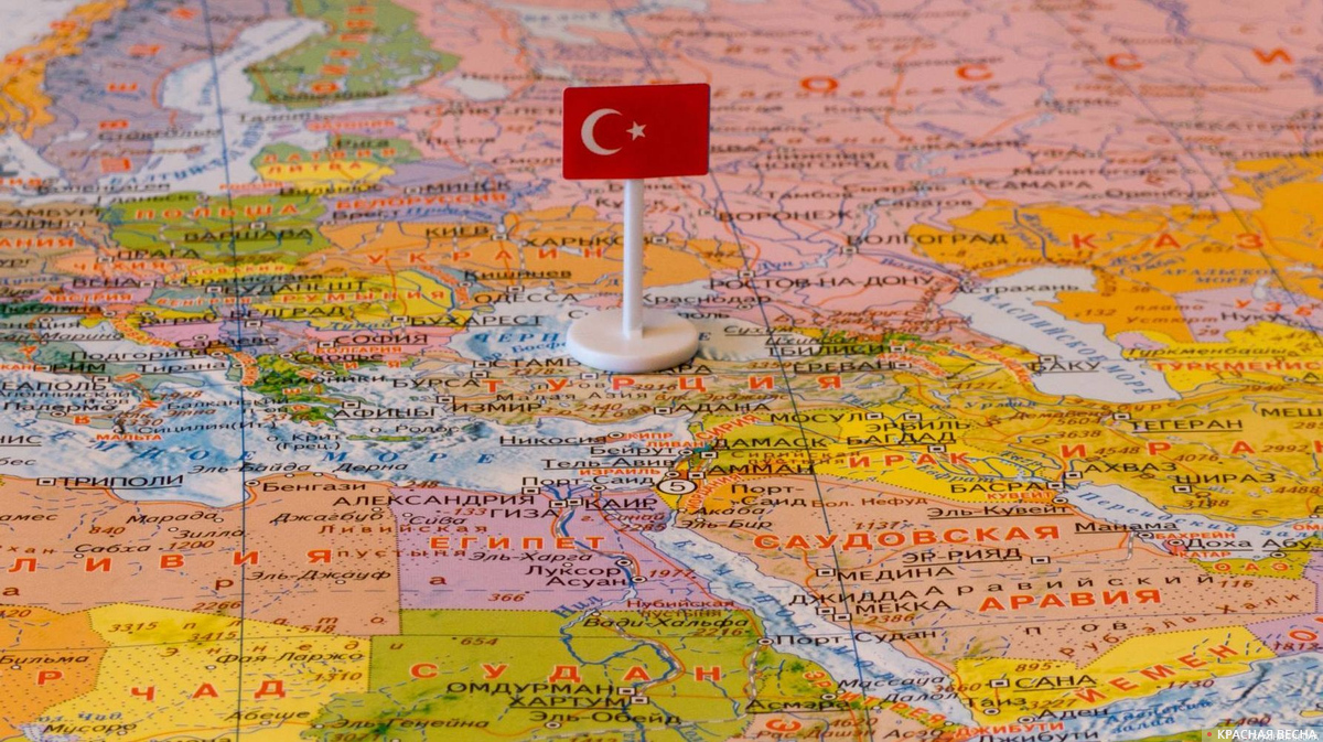 Турция с флагом на карте