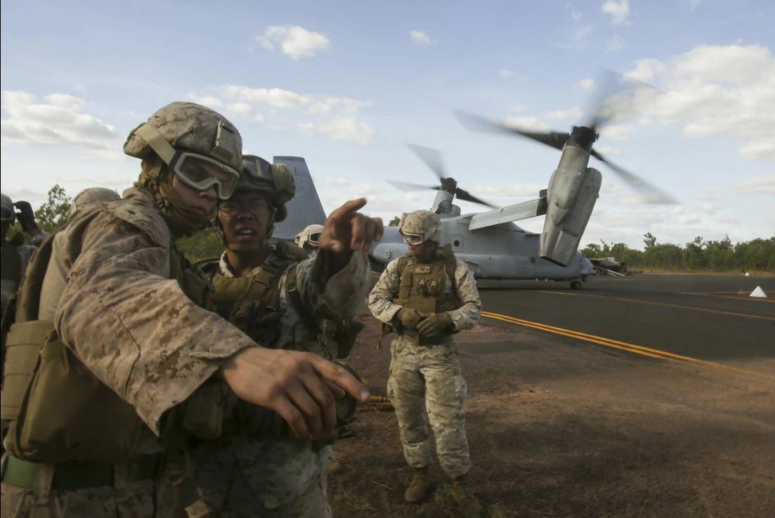 Бойцы морской пехоты США на совместных учениях с автралийскими военными на тренировочной площадке Маунт Банди близ Дарвина, Австралия