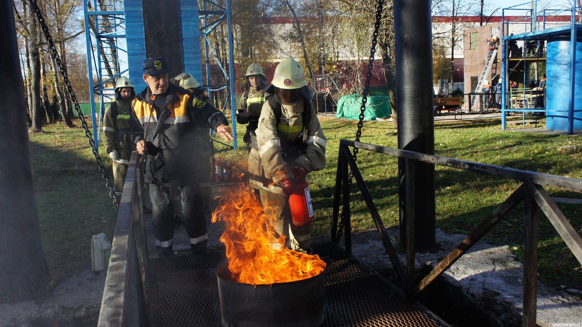 Тушение учебного очага загорания