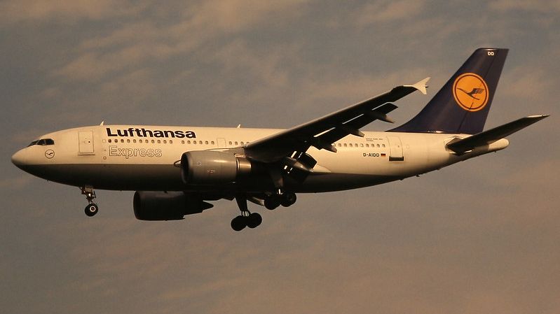 Самолет авиакомпании Lufthansa 