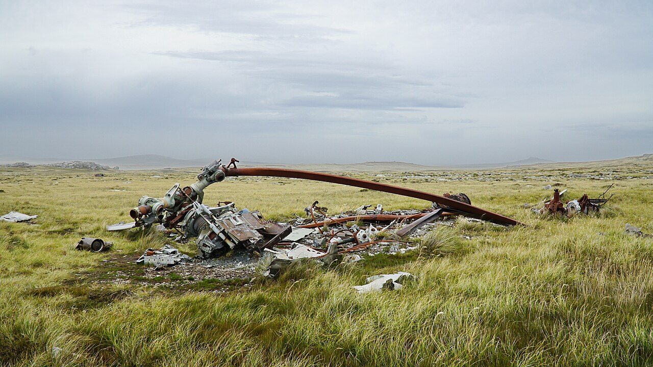 Обломки вертолета