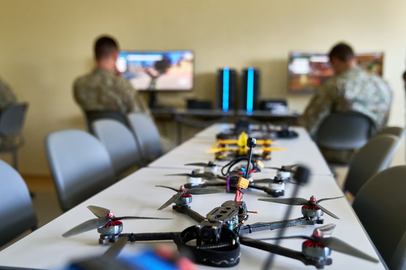 Подготовка инструкторов по обучению операторов FPV-дронов